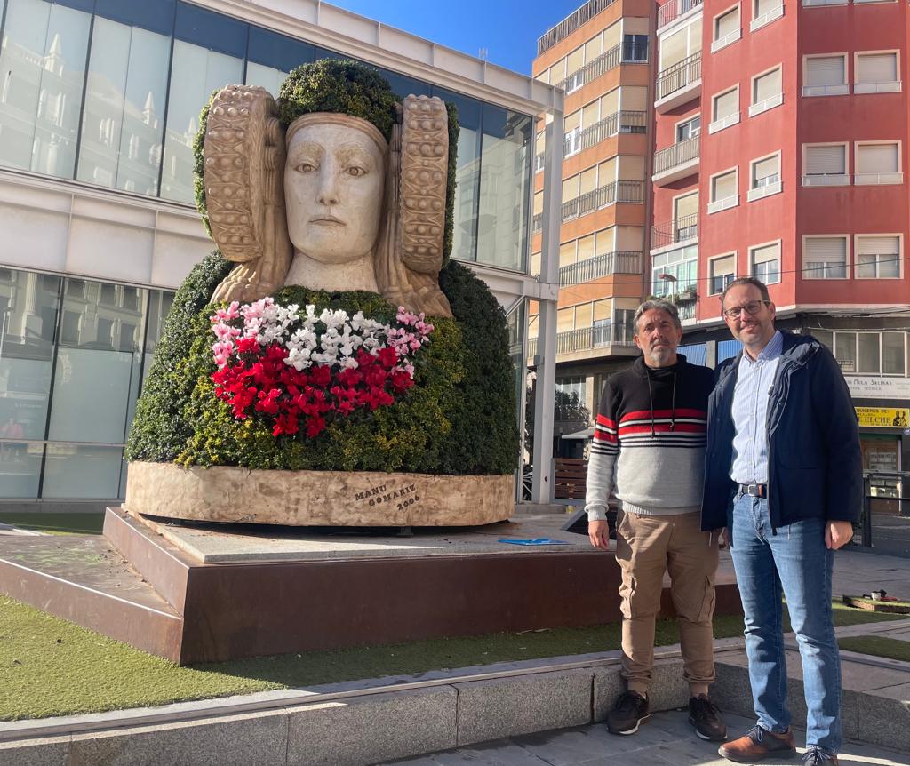 Presentación de La Dama Floral de Elche en el Centro de Congresos