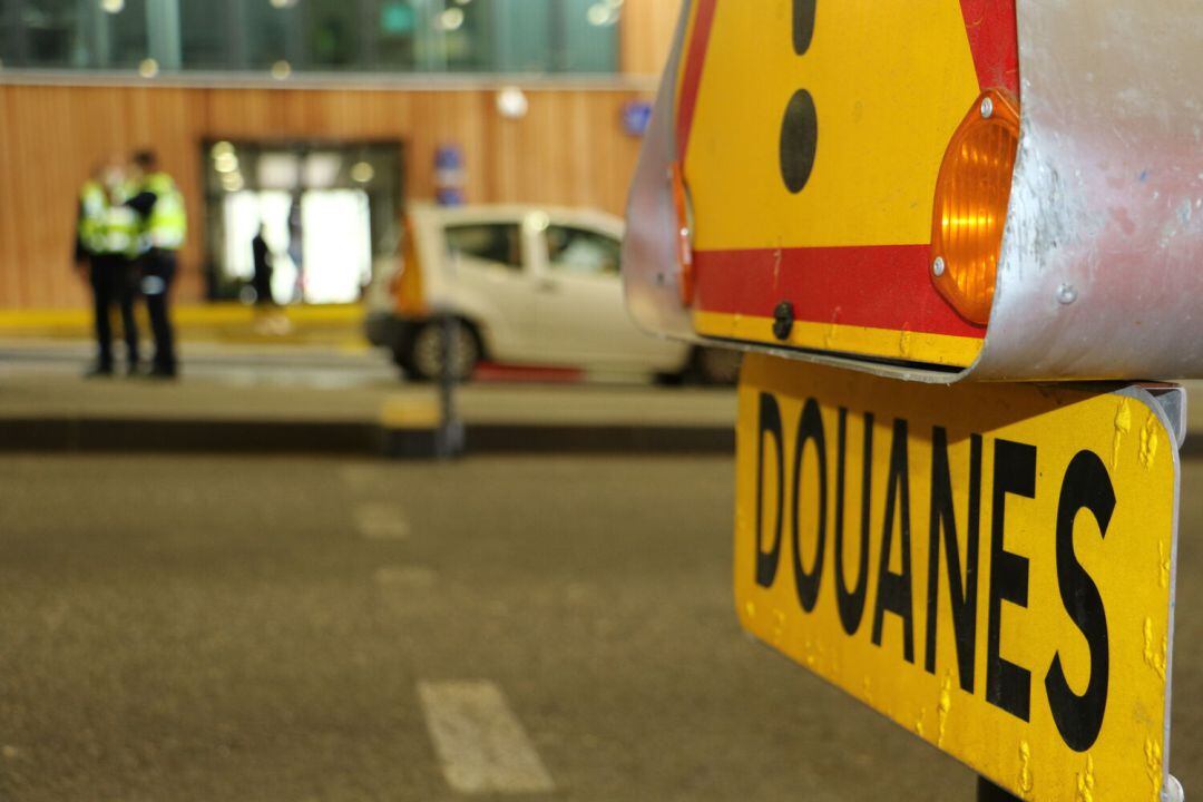 França no accepta l'assimilació d'Andorra però aplicarà excepcions a l'entrada de residents.