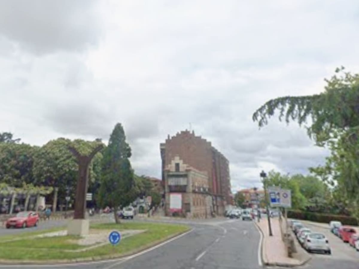 Volverán a requerir a la empresa del asfaltado de la avenida Madrid que repare los desperfectos del pavimento