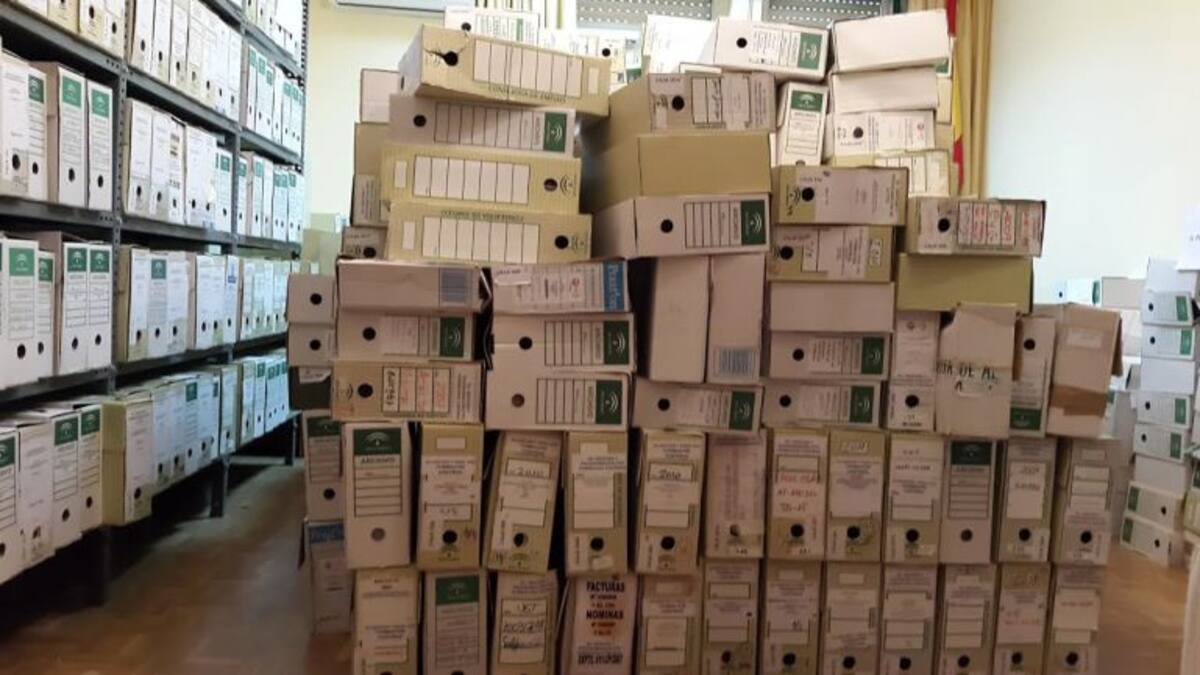 Alaya identifica a la Junta con el PSOE y con las defensas
