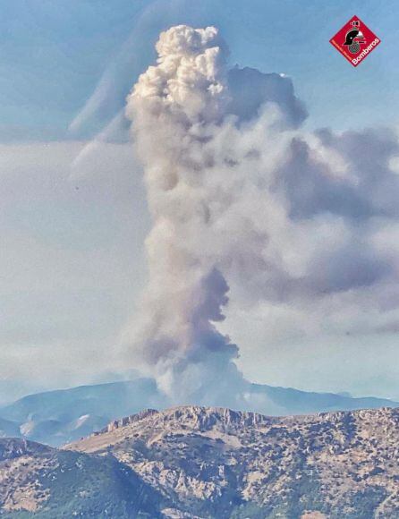 Imagen del incendio en Castell de Castells.