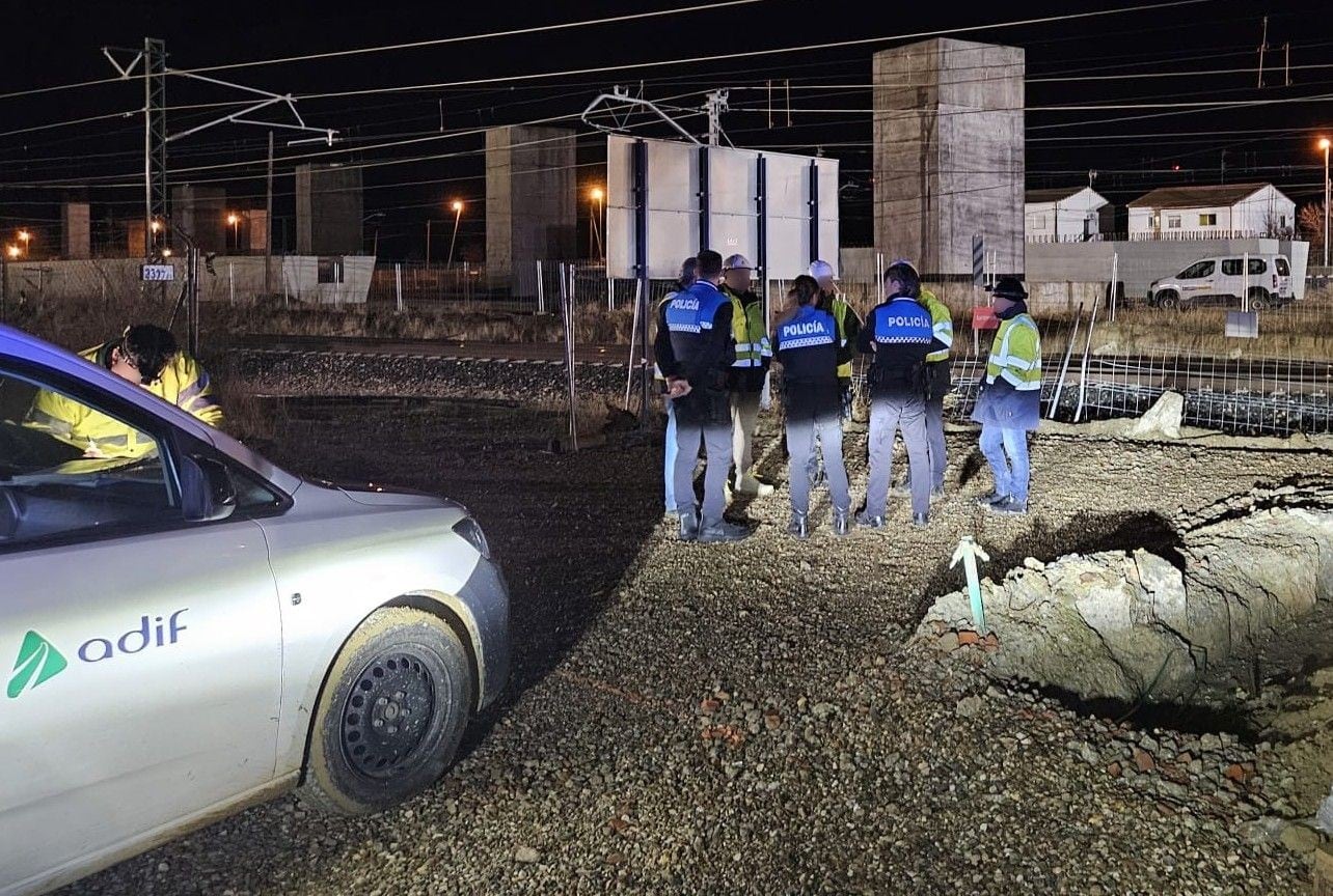 Policía Local denuncia en 13 ocasiones los trabajos de Adif