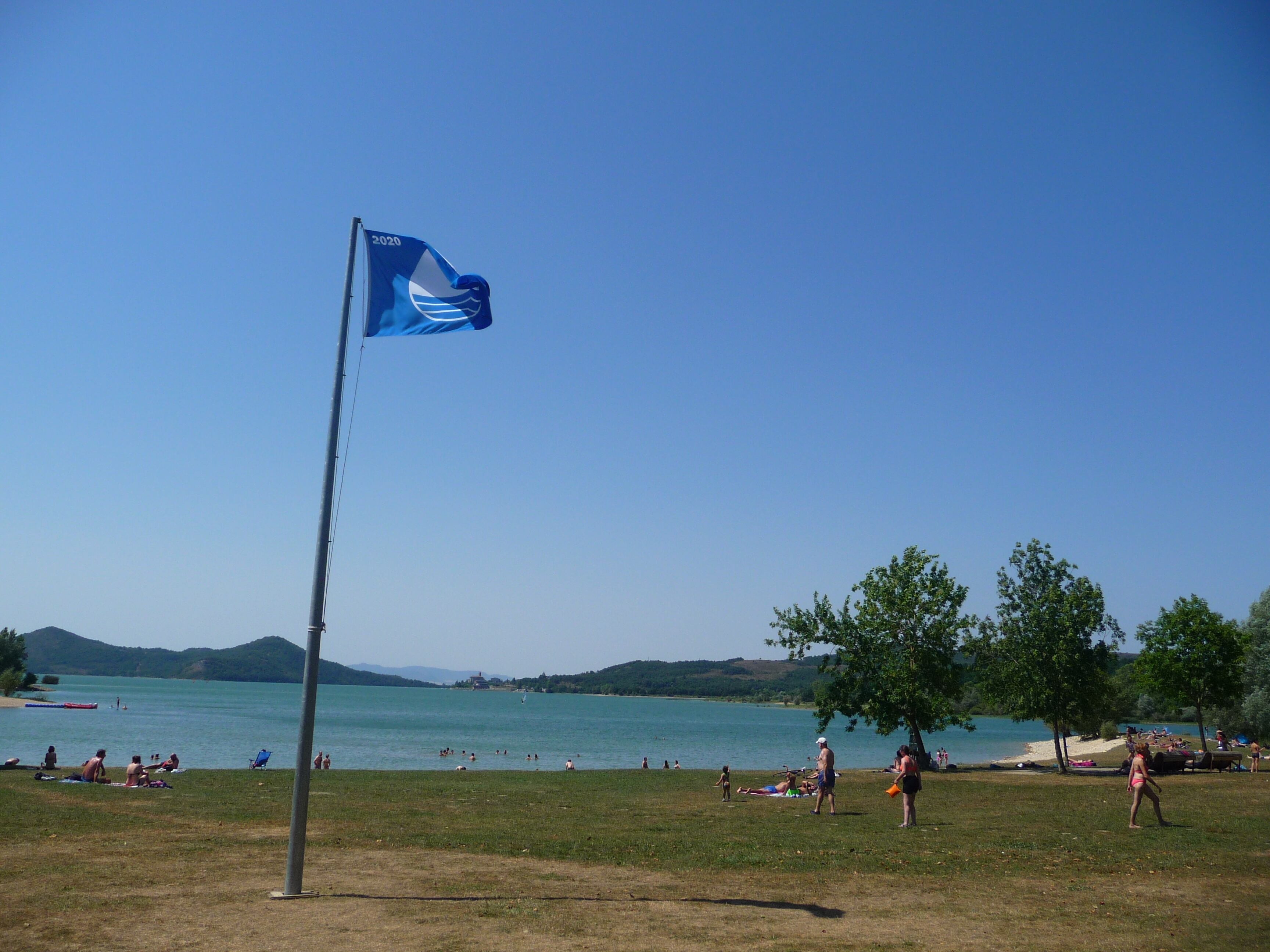 Las tres playas alavesas repiten bandera azul