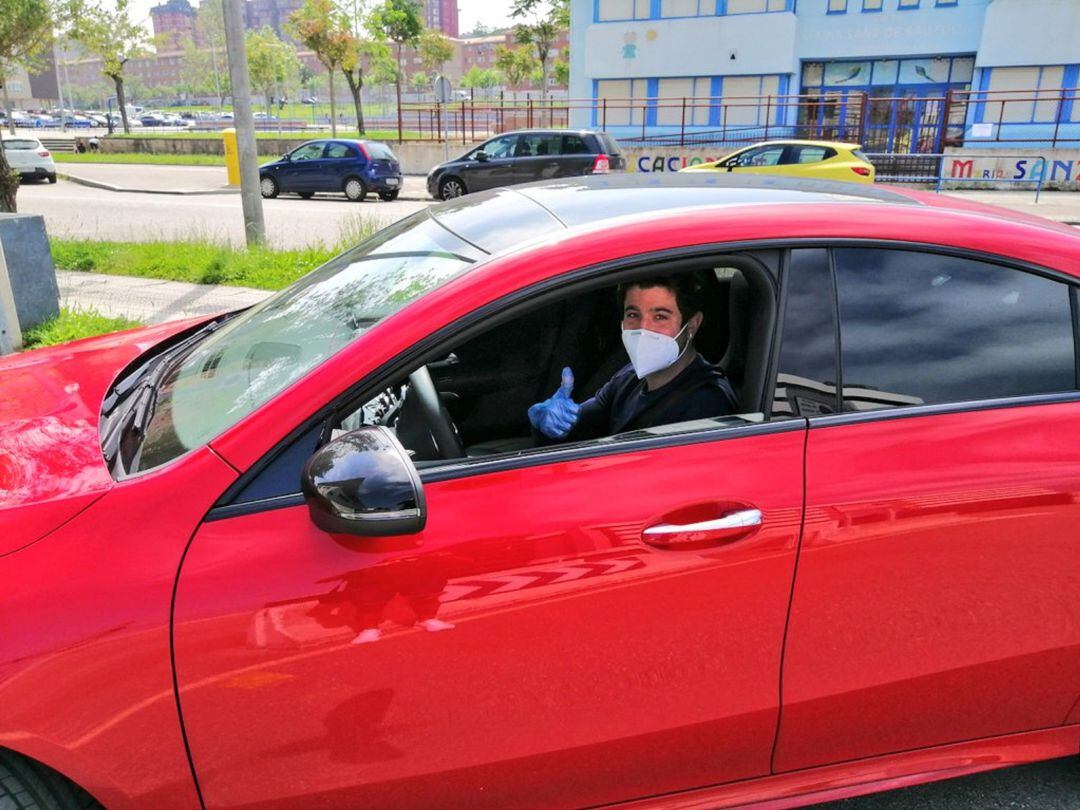 Nando García llegando a La Albericia para pasar los test de LaLiga