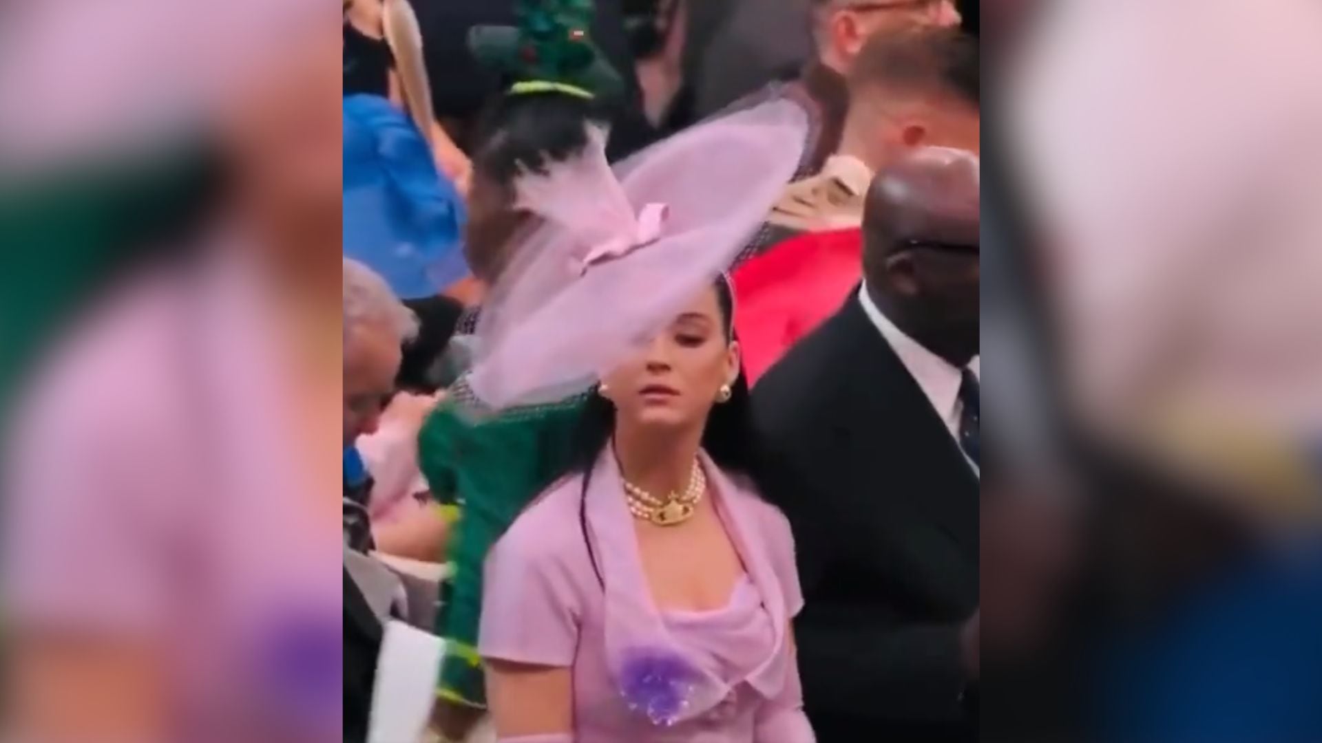 Katy Perry durante la coronación