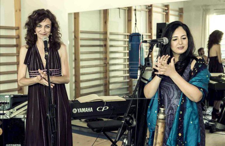 Carmen París y Nabyla Maan presentan su proyecto 'Dos Medinas Blancas'.