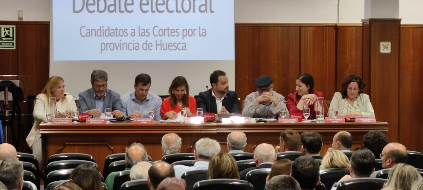 Participantes en el debate electoral en la Cámara de Comercio