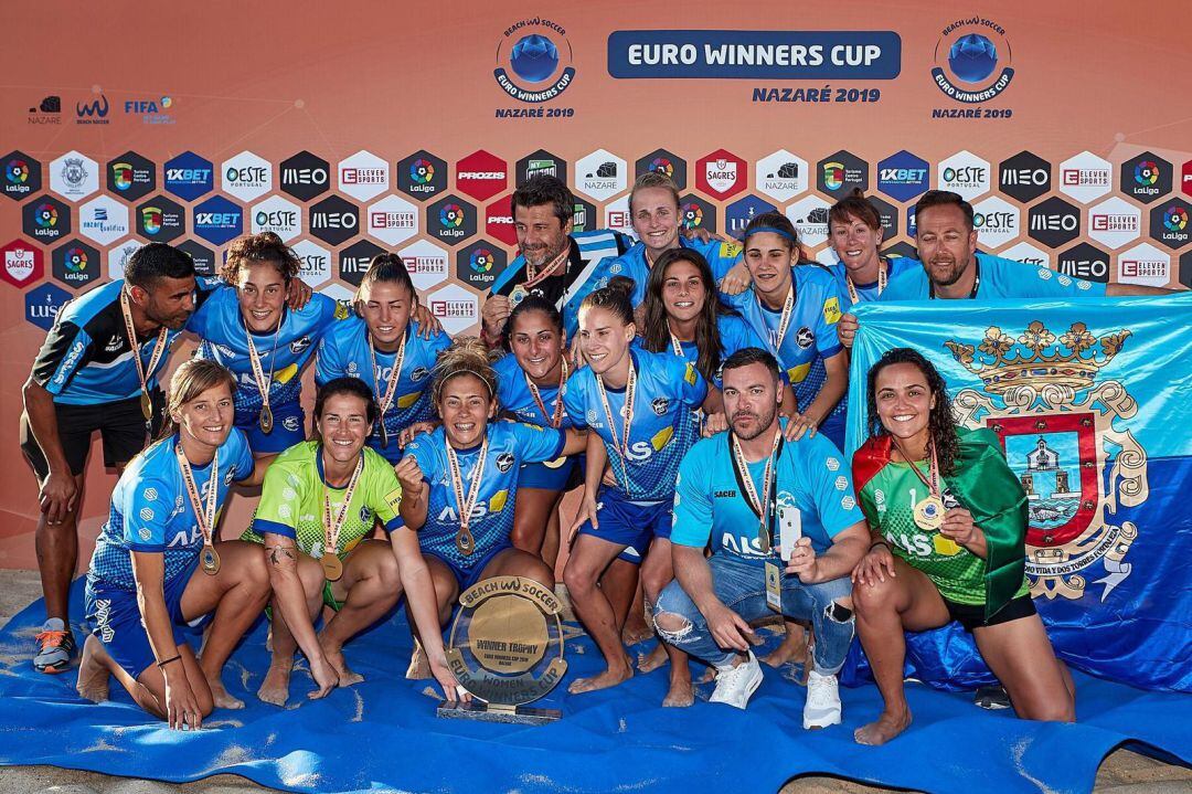 El Playas San Javier celebrando el título europeo