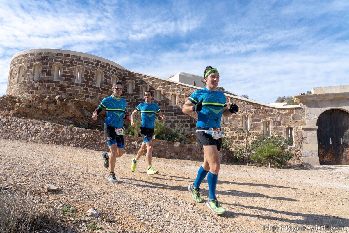 Corredores durante la Ruta de las Fortalezas