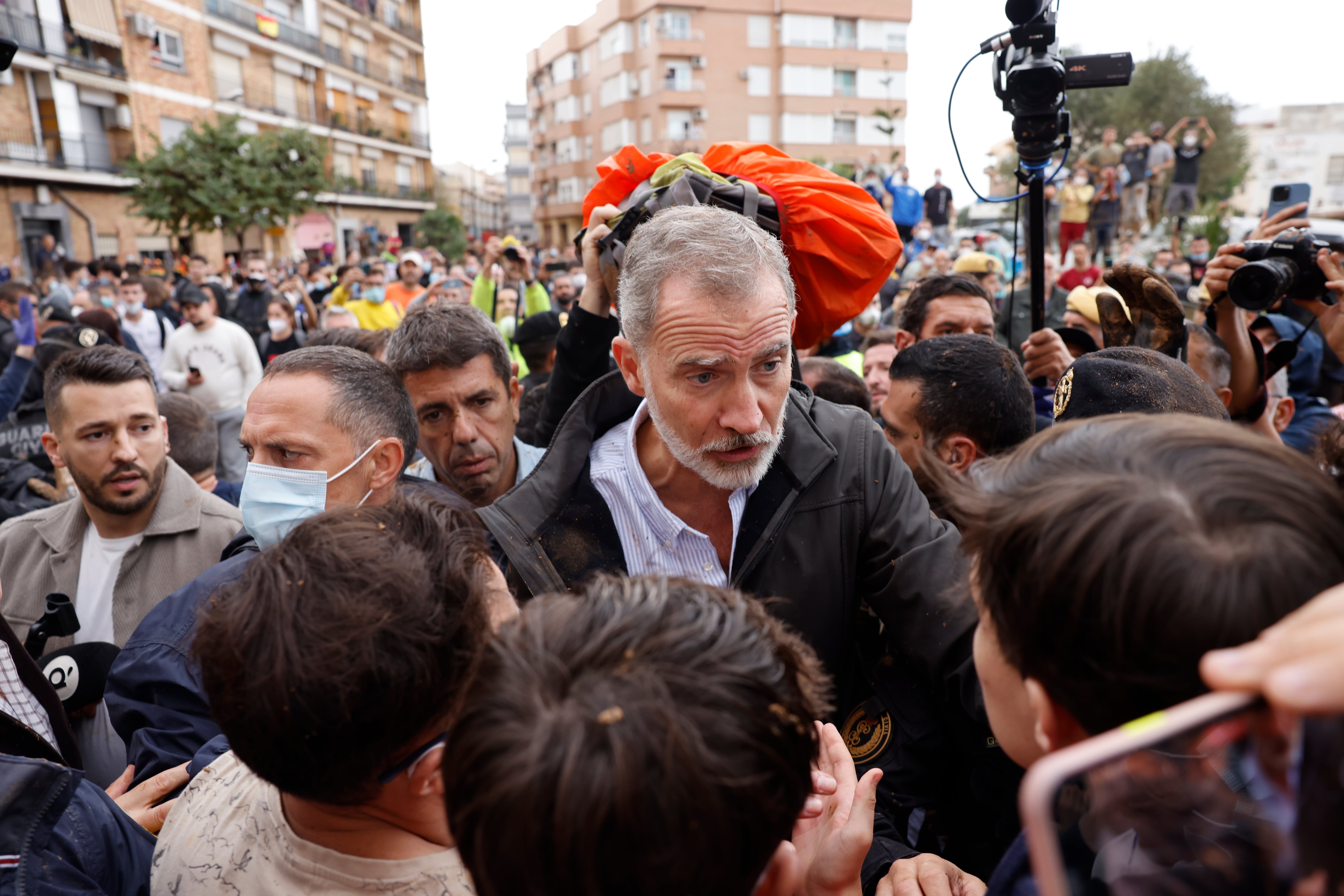 Una experta advierte sobre el auge de la extrema derecha en España tras la DANA: "Su hábitat natural es el caos"