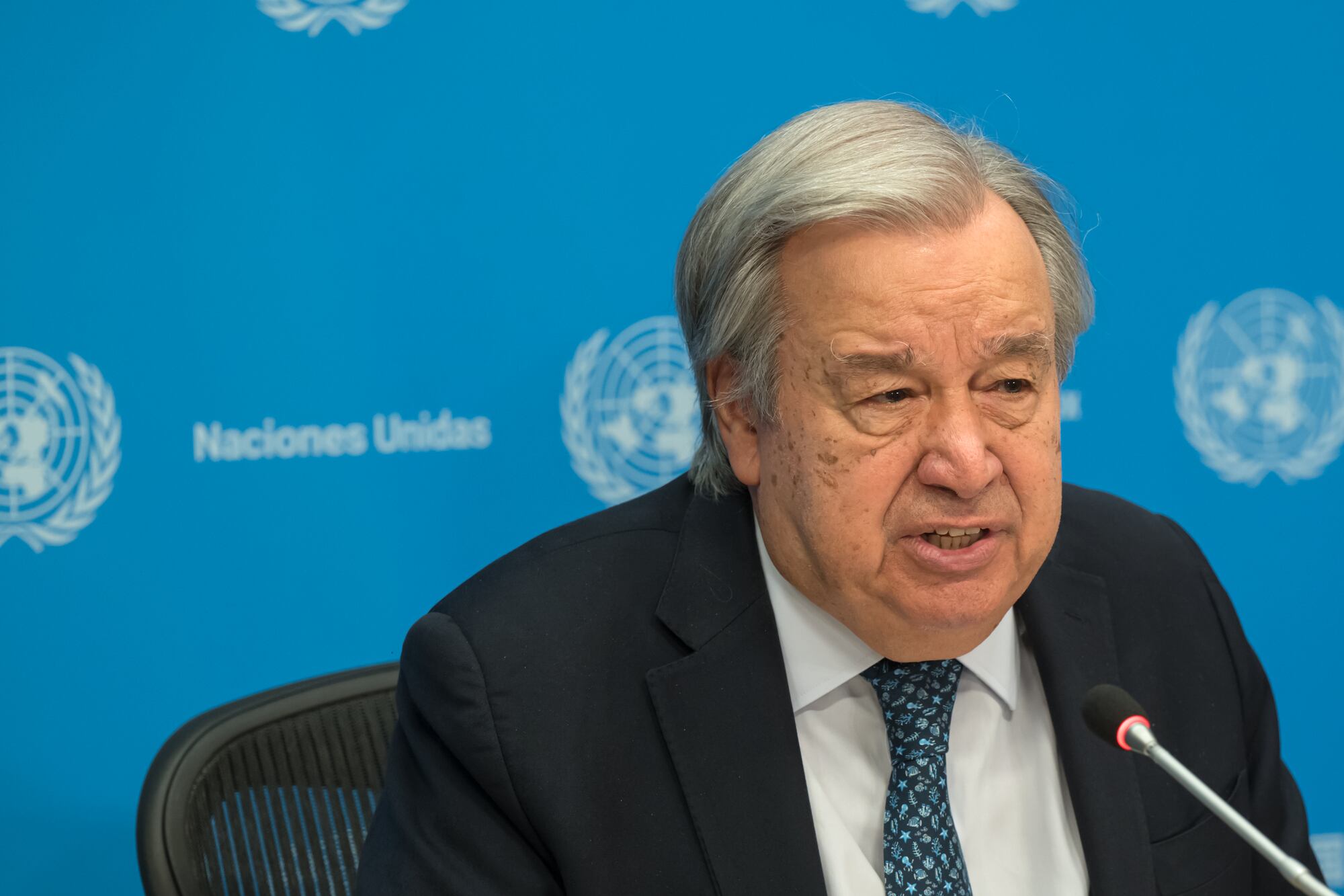 Fotografía cedida por la ONU de su secretario general, António Guterres, hablando durante una rueda de prensa este martes, en Nueva York.