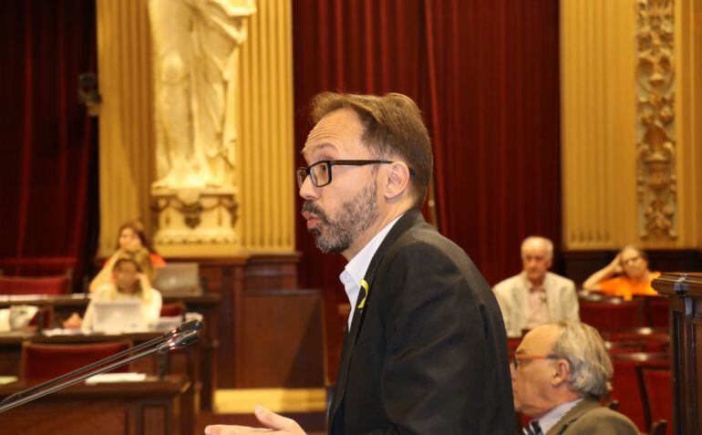 Josep Castells exige al Govern una ley educativa para este mandato.