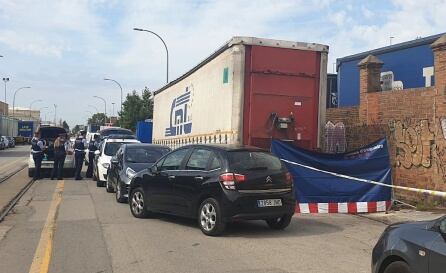 Imagen del lugar donde fue encontrada este lunes la mujer de 46 años asesinada