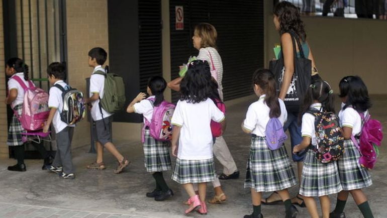 20 asociaciones firman un manifiesto contra la falda en el uniforme escolar