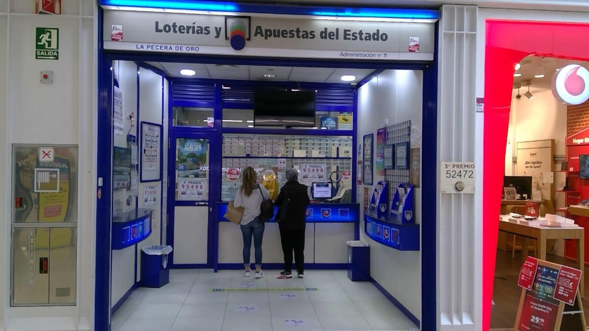 Administración de lotería nº 11 de Cuenca, La pecera de oro, en el CC El Mirador, donde se ha vendido parte de un quinto premio.