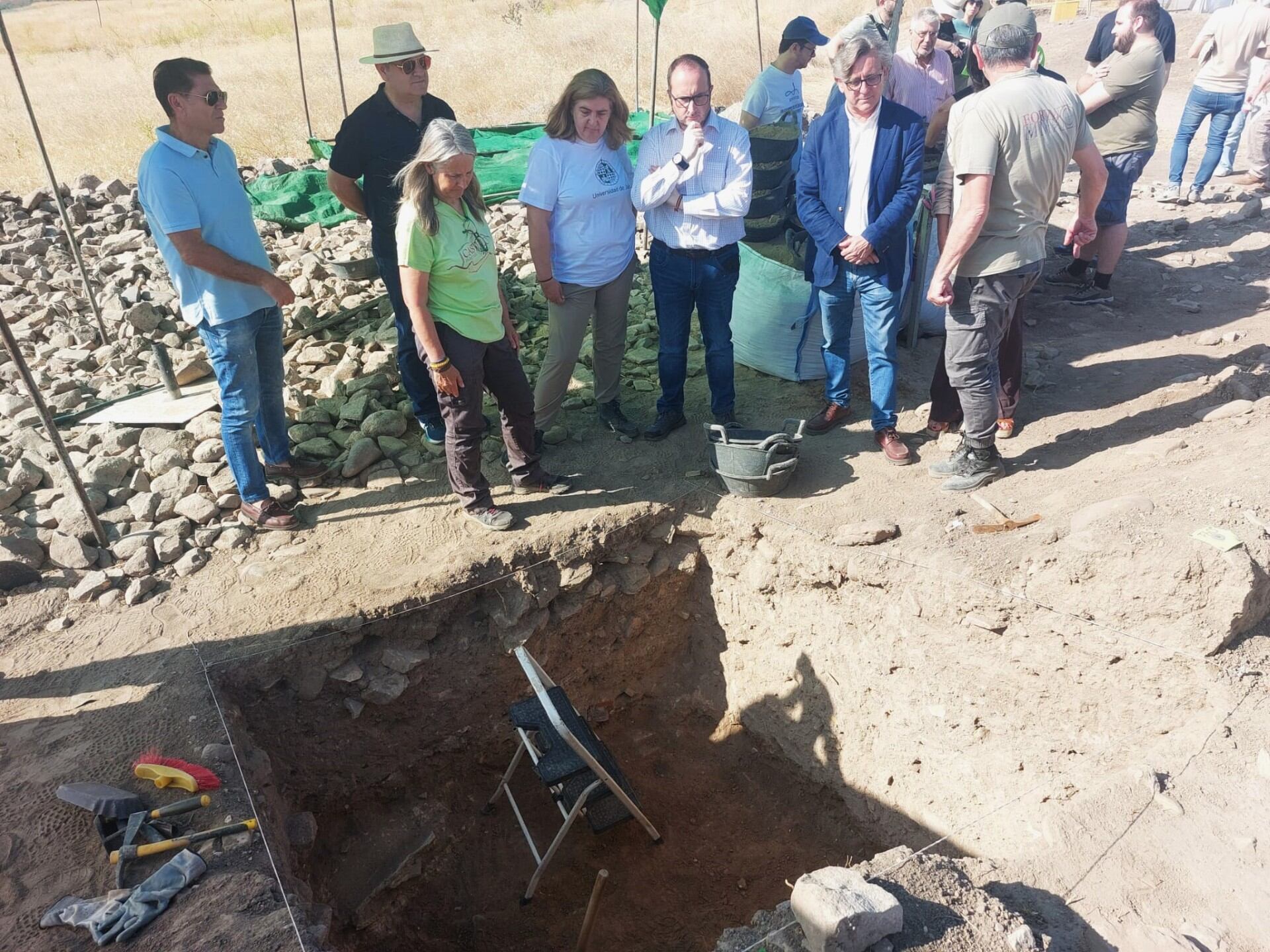 Recepción de los voluntarios de la UJA que trabajarán en Cástulo este verano.