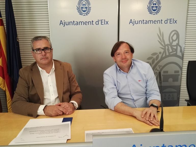 El gerente de Aigües d'Elx y el concejal de Deportes