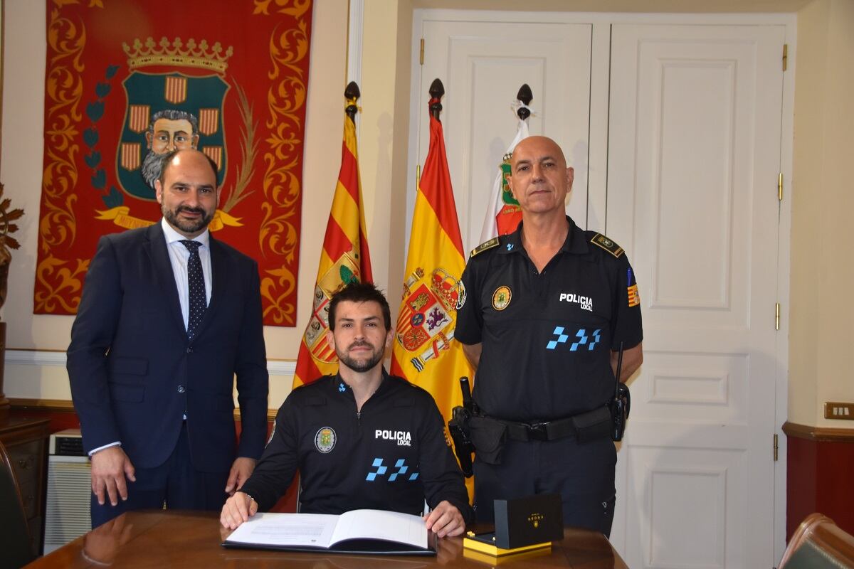 Toma de posesión del nuevo agente de Policía Local de Barbastro