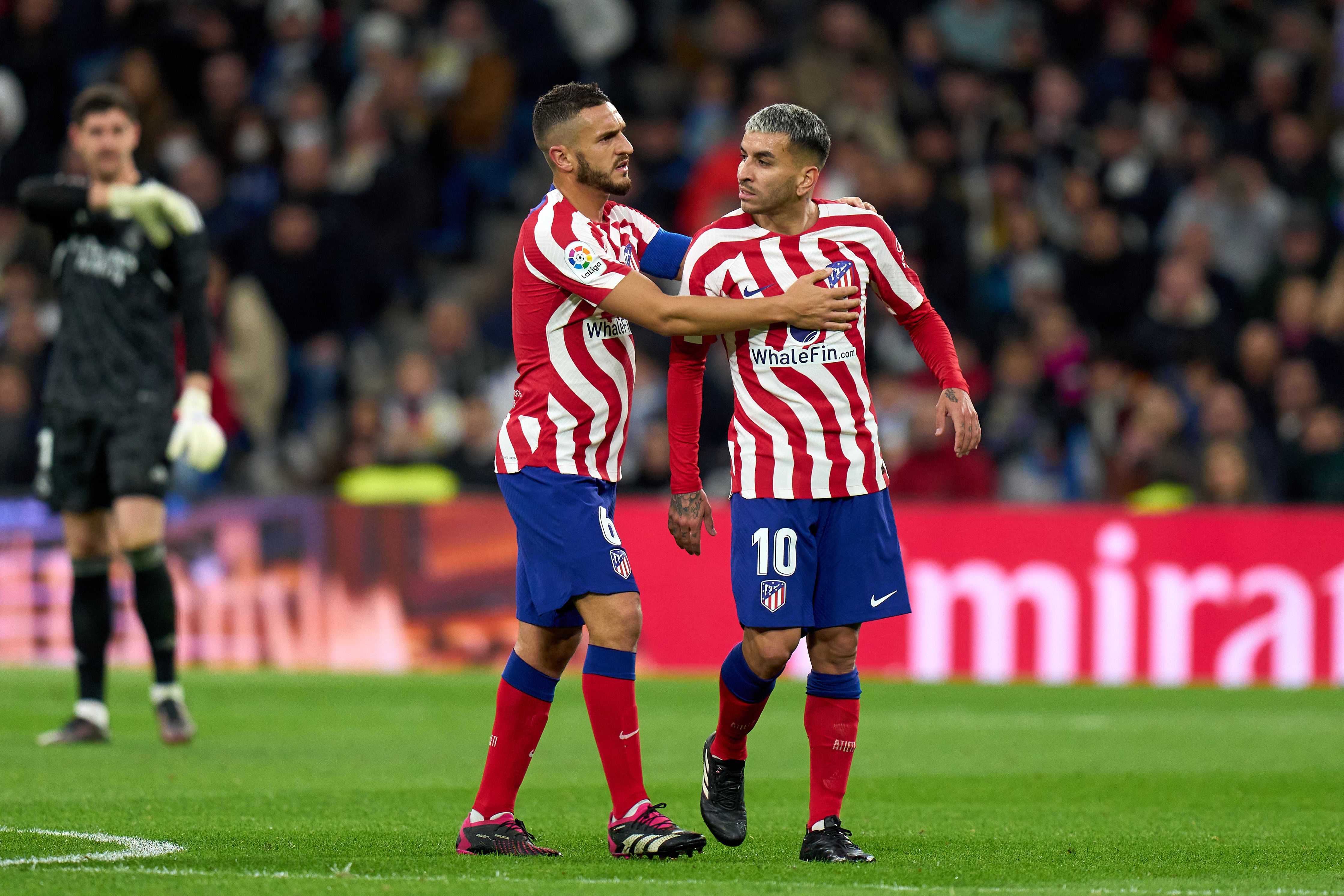 Ángel Correa se marcha expulsado del campo en el Real Madrid 1-1 Atlético