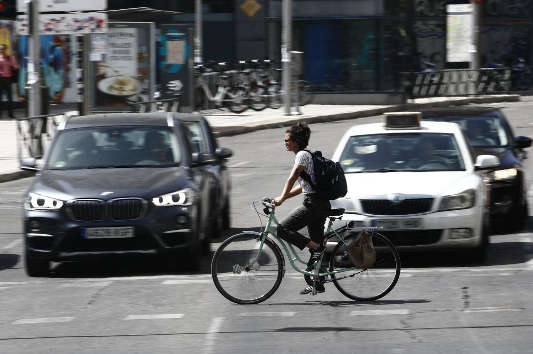 Ciclistas de Pamplona señalan que falta educación para poder ir por la carretera