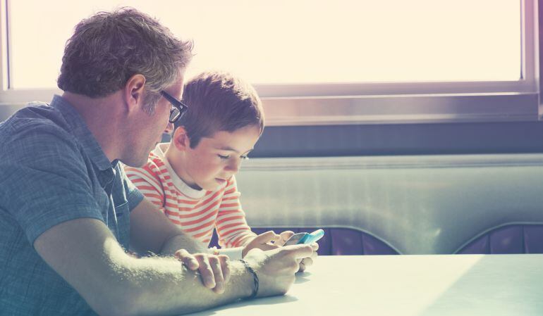 Los padres podrán controlar la actividad de sus hijos.