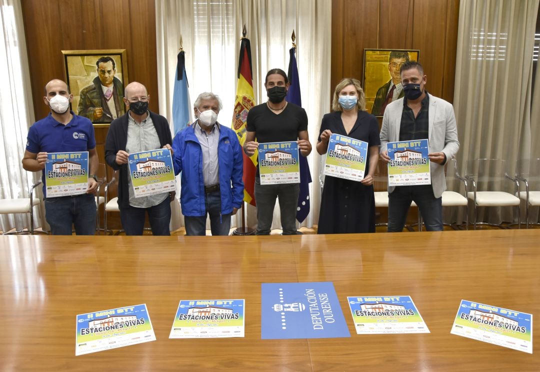 Presentación no Pazo Provincial da II Mini BTT Estacíons Vivas, coa asistencia do vicepresidente da Deputación, Rosendo Fernández; o alcalde de Baños de Molgas, Xaime Iglesias; a xerente do Inorde, Emma González; o xefe de Deportes da Xunta en Ourense, Mn