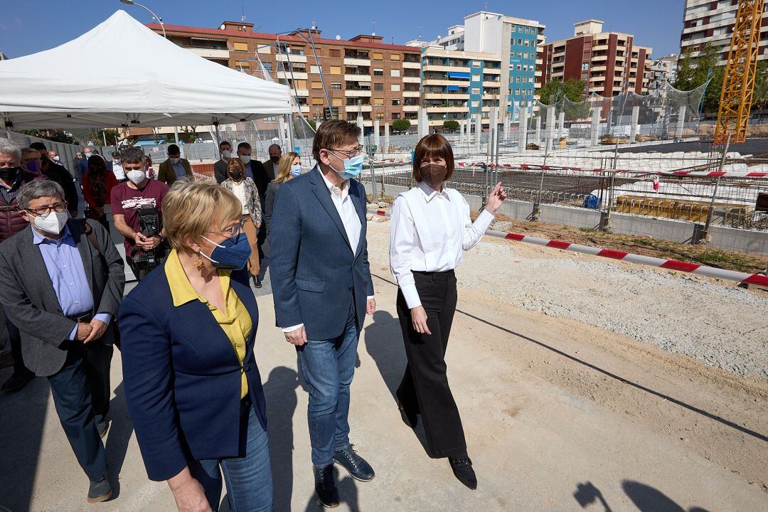 El president de la Generalitat, Ximo Puig, visita las obras del centro sanitario Roís de Corella