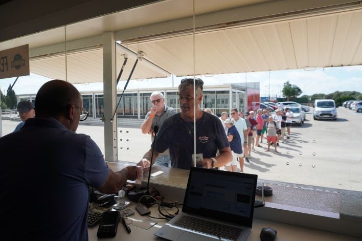 A partir de les 18.00 les taquilles de l&#039;Hestia estan obertes per atendre a socis i aficionats.