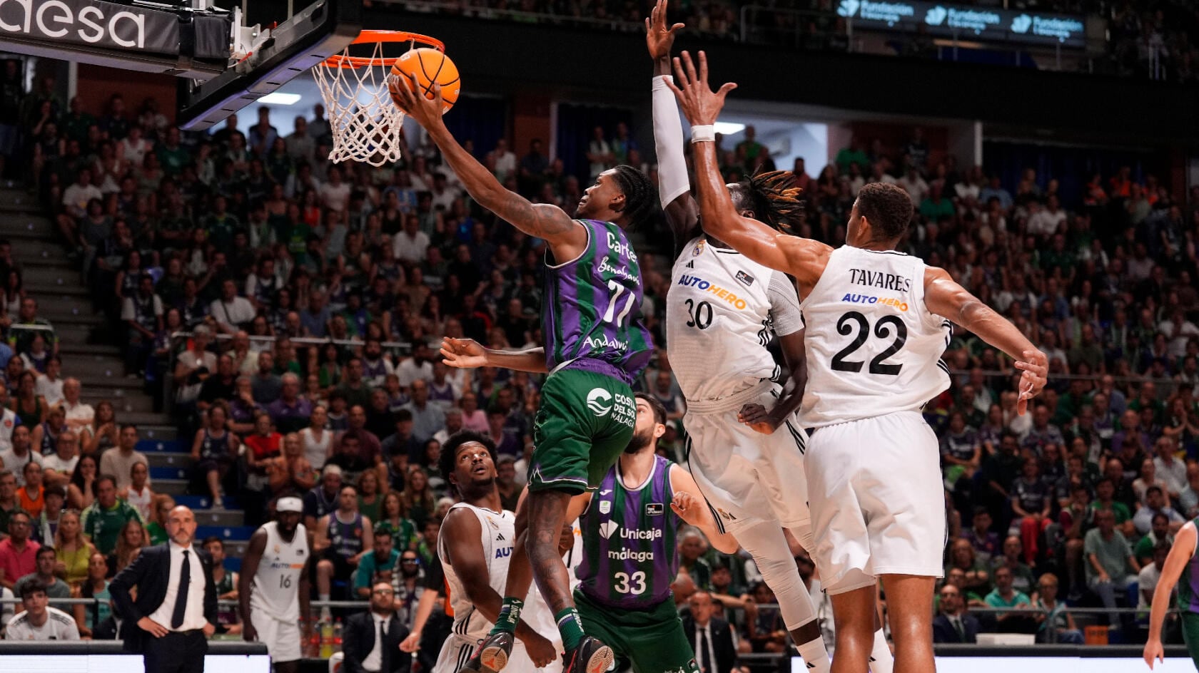 El escolta del Unicaja Tyson Carter, en una jugada del encuentro contra el Real Madrid
