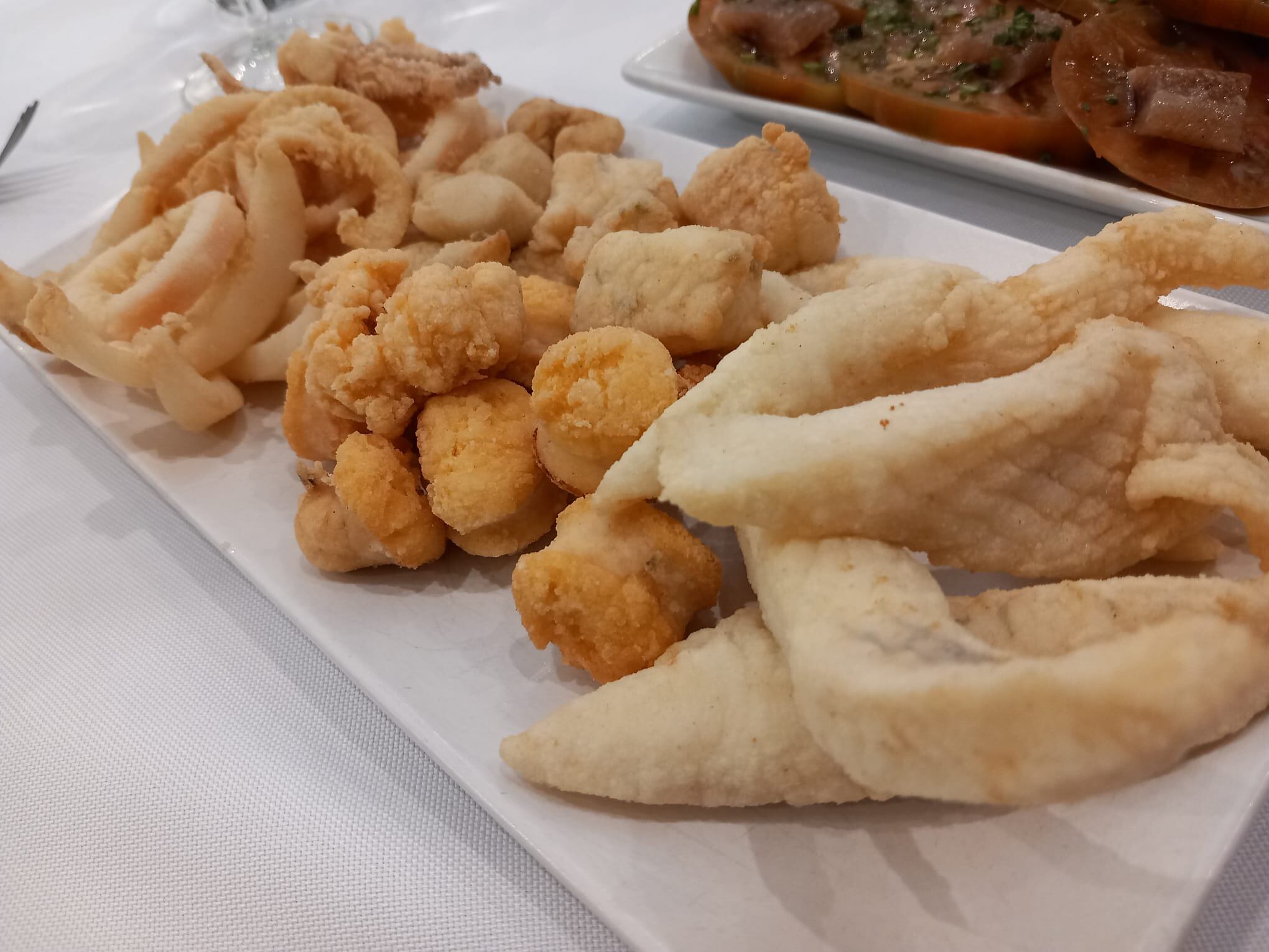 Ración de frito variado en el Bar El Cuco