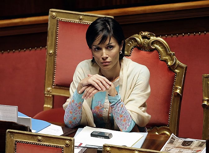 La ministra para la Igualdad de Oportunidades, Mara Carfagna, en una sesión en el Senado.