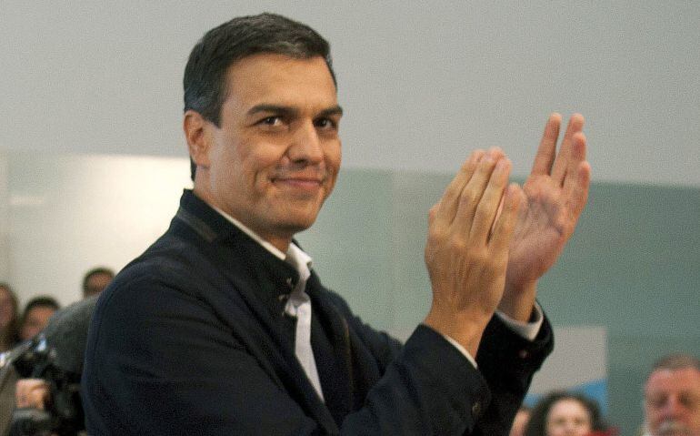 El secretario general del PSOE, Pedro Sánchez, durante su intervención en un mitin en Vigo