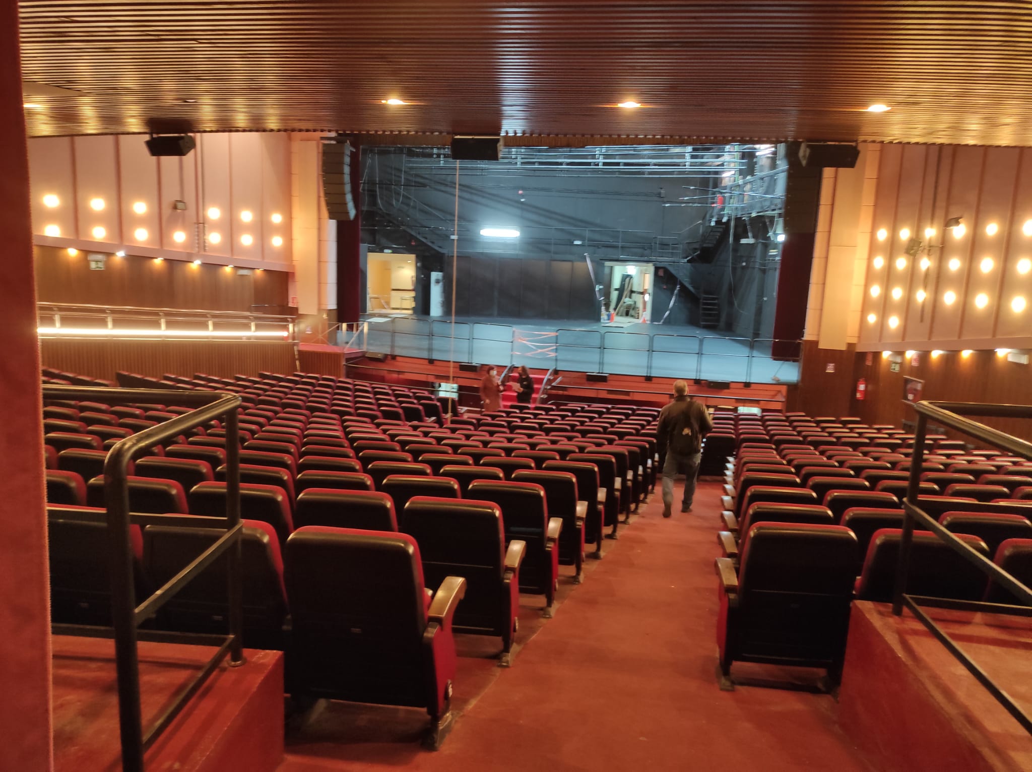 Panorámica del interior del Teatro Quijano