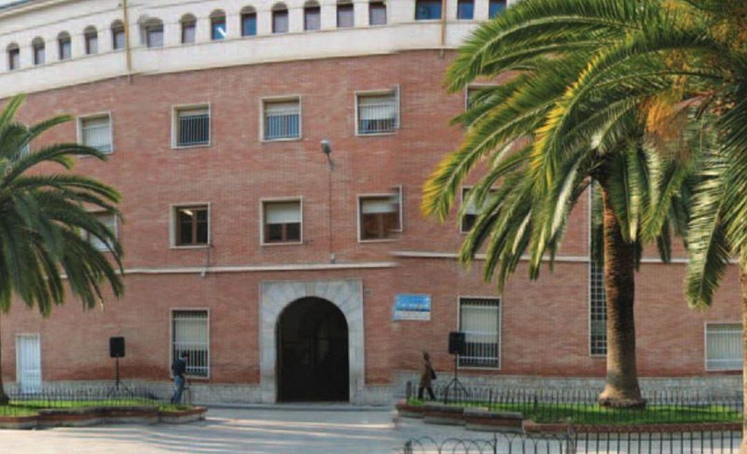 Colegio El Rebollet en la ciudad de Oliva