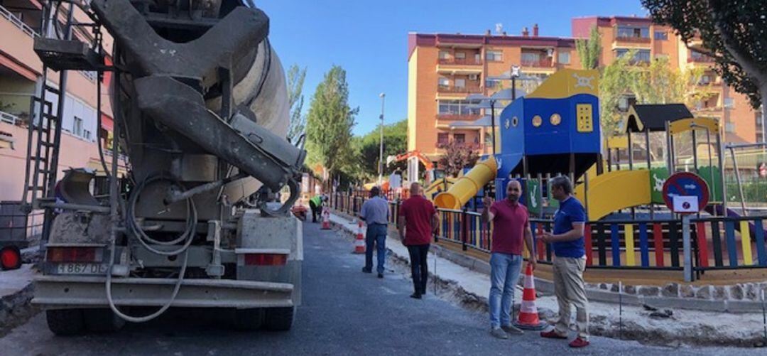 Jorge García y Carlos Velasco visitan las obras de reurbanización de Vista Nevada