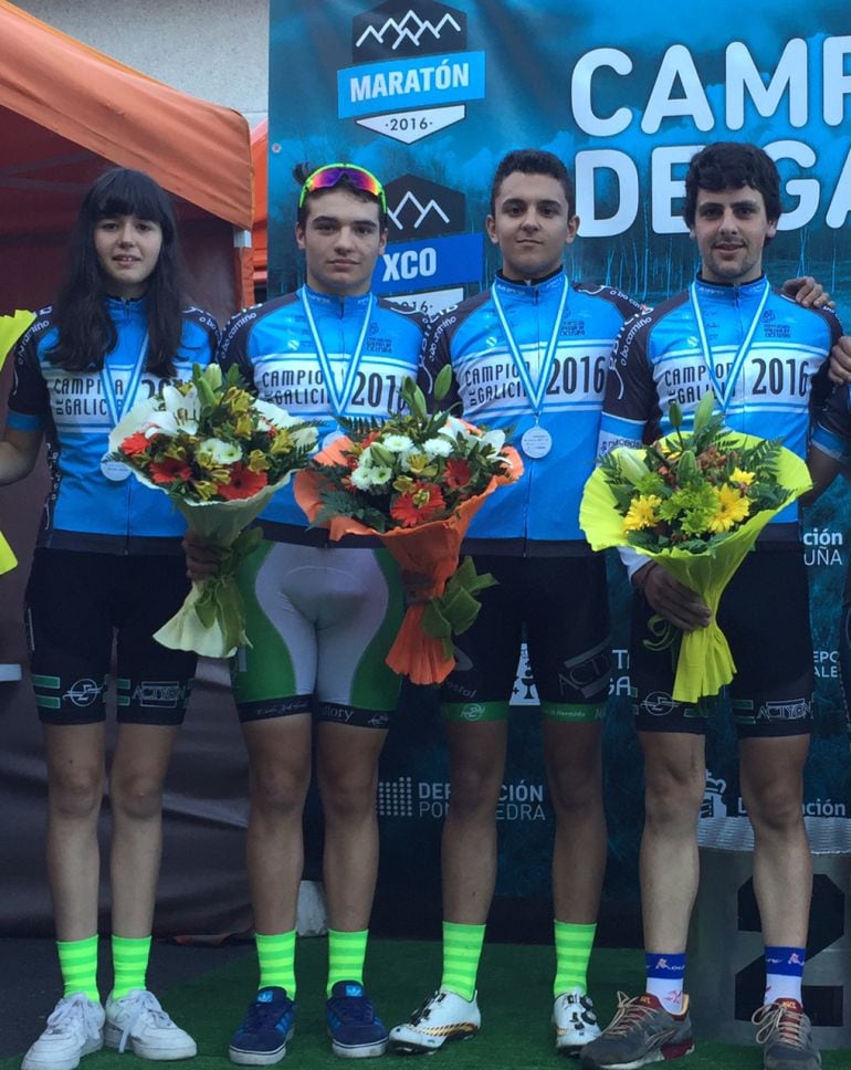 El dominio del Club Ciclista de Maceda, en el campeonato gallego de BTT, en el podio