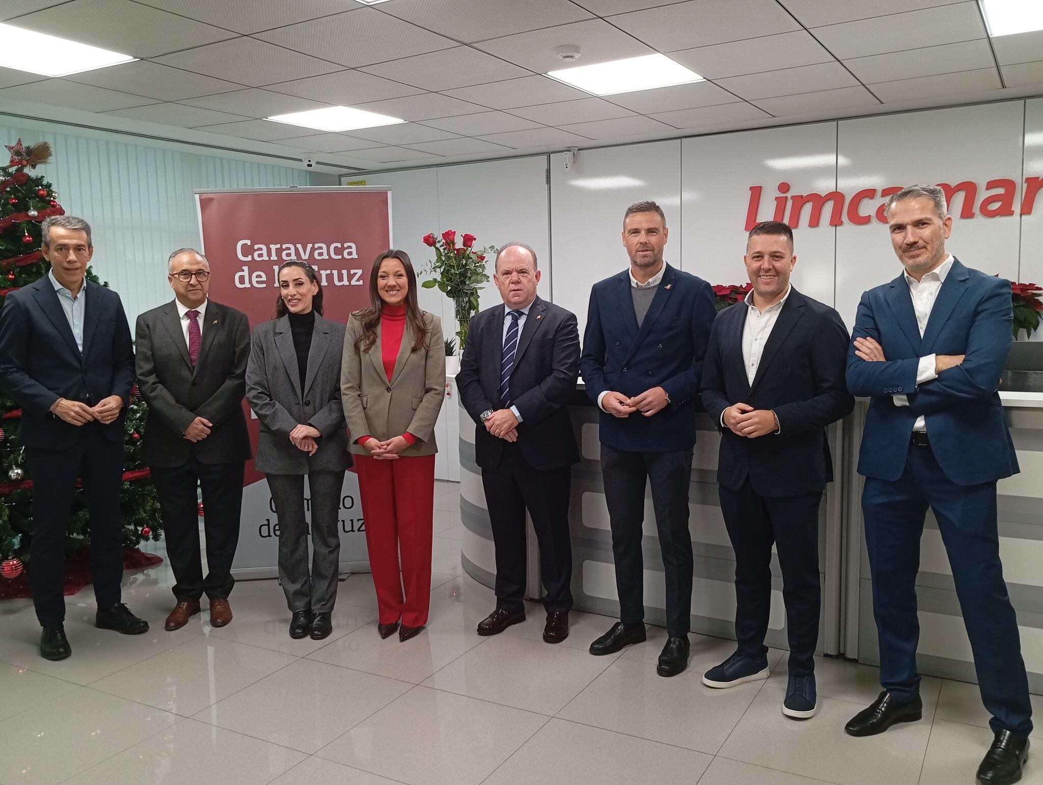 Miembros de la Fundación Camino de la Cruz de Caravaca, durante la reunión presidida por la consejera, Carmen Conesa