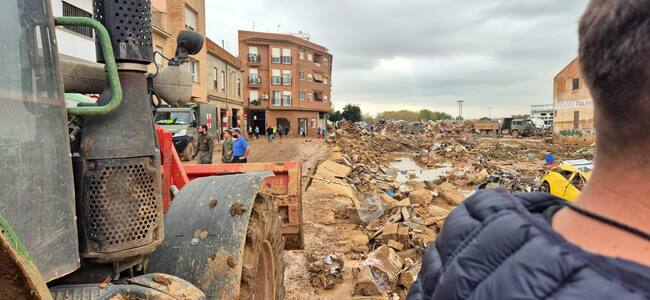 Destrozos por la DANA en Catarroja. Foto: Alejandro Ferrer