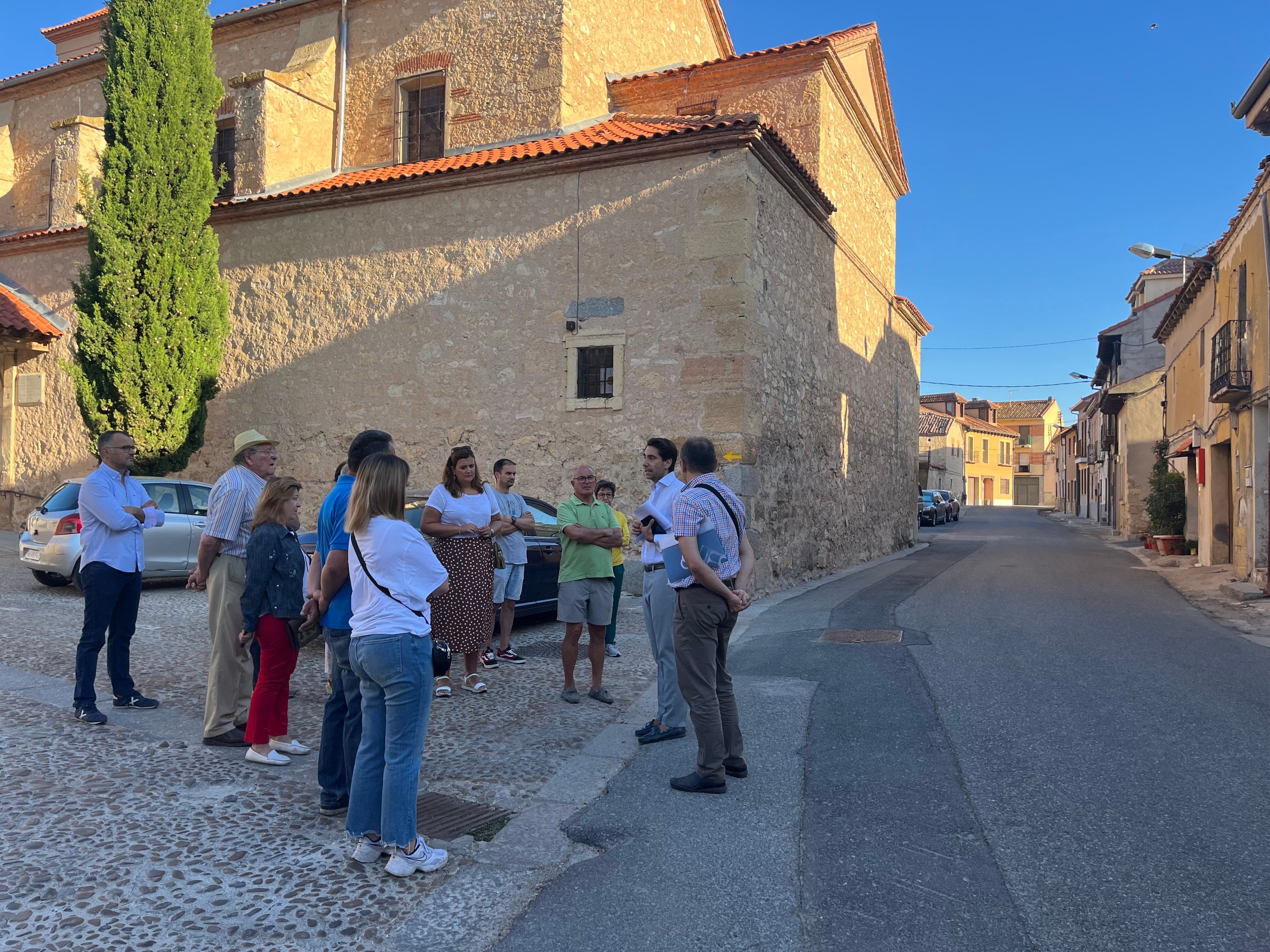 Representantes municipales en su visita a Zamarramala