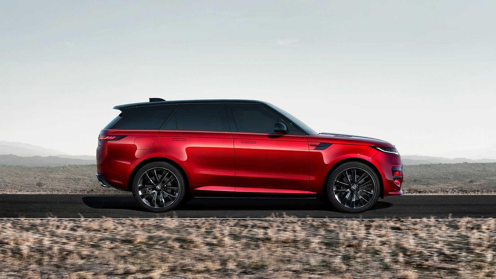 Las líneas deportivas destacan en el nuevo Range Rover Sport.
