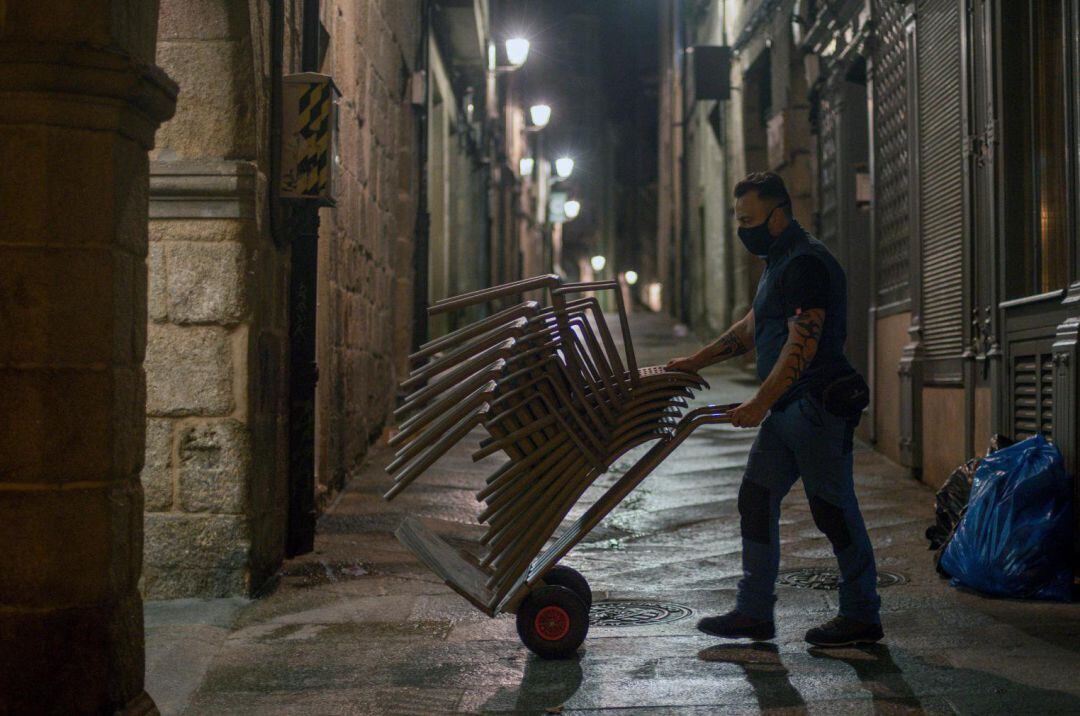 El cierre de la hostelería para toda Galicia está marcado a las 6 de la tarde.