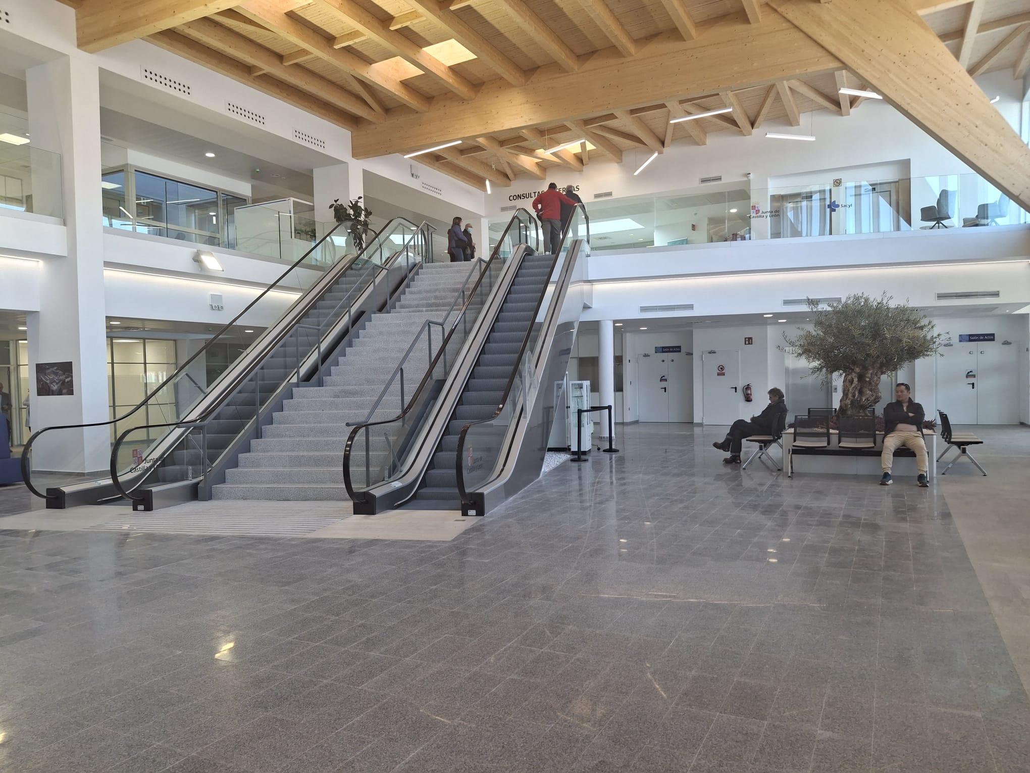 Nuevo vestíbulo del hospital Santa Bárbara de Soria