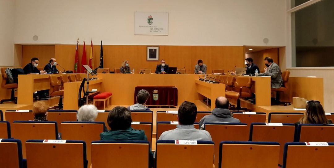 Reunión sobre Metro en el Ayuntamiento de San Fernando de Henares. 