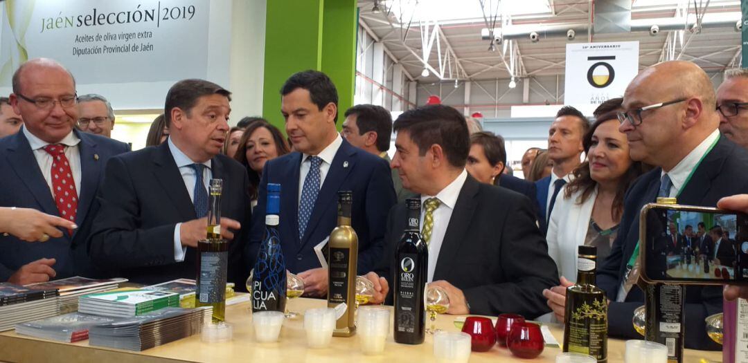 Autoridades en la inauguración de Expoliva 2019.