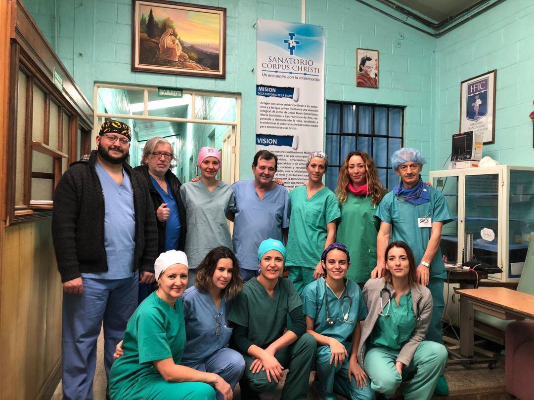 El equipo médico desplazado a Guatemala en misión humanitaria con la ONG Quesada Solidaria 