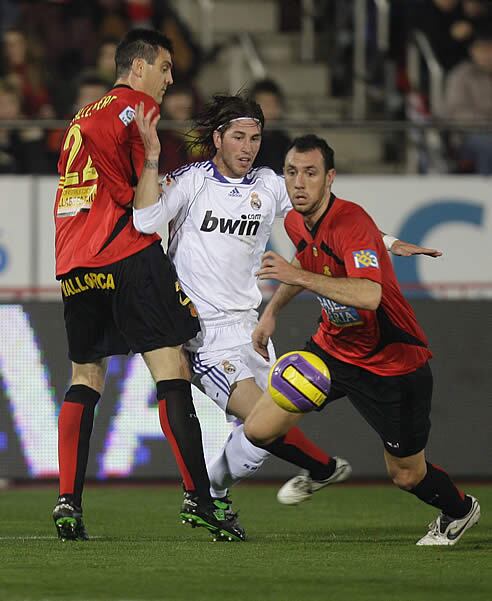 El Mallorca gana al Madrid 2-1 en la ida de los 1/8 de Copa