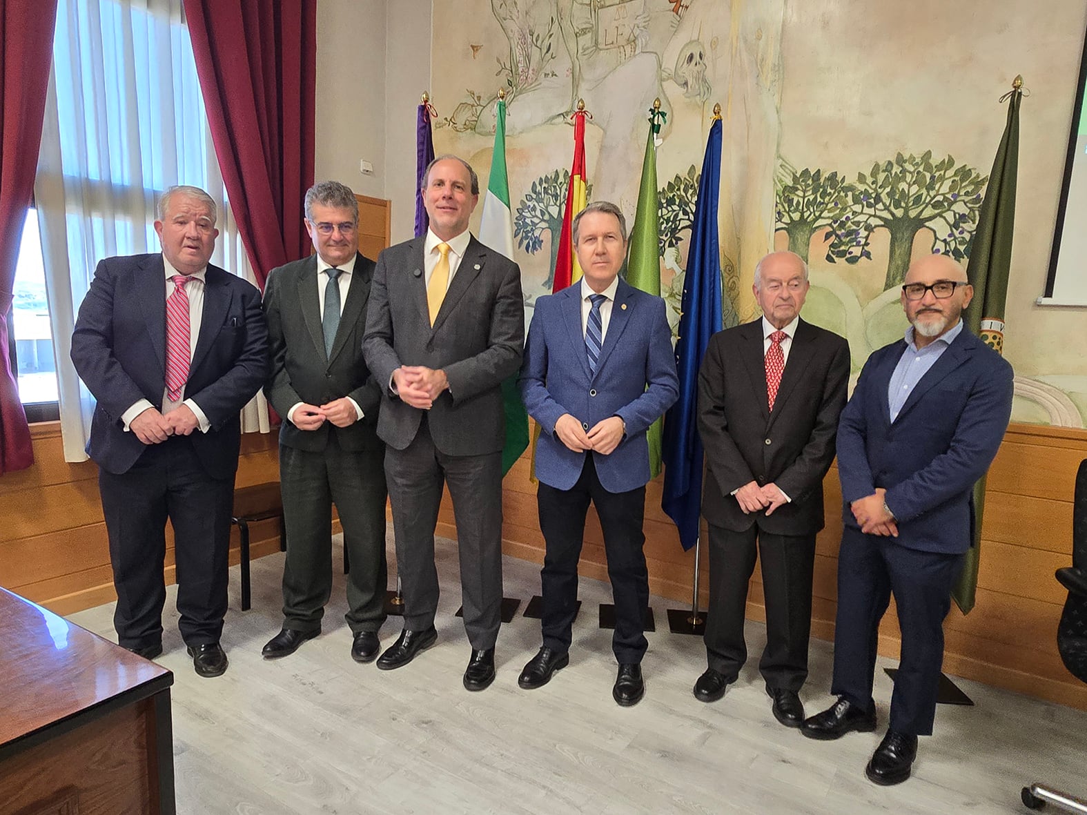 Encuentro entre la UJA, el Colegio de Médicos de Jaén y la Real Academia de Medicina y Cirugía de Andalucía Oriental para favorecer un ecosistema médico de excelencia y éxito