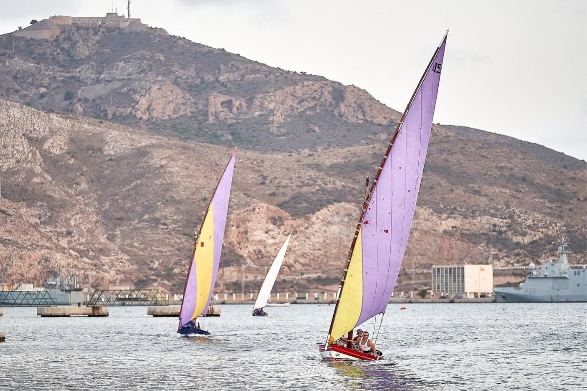 Varios barcos participan en el Trofeo Armada este fin de semana