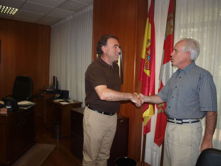 El Alcalde de Saldaña con el delegado territorial de la Junta en Palencia