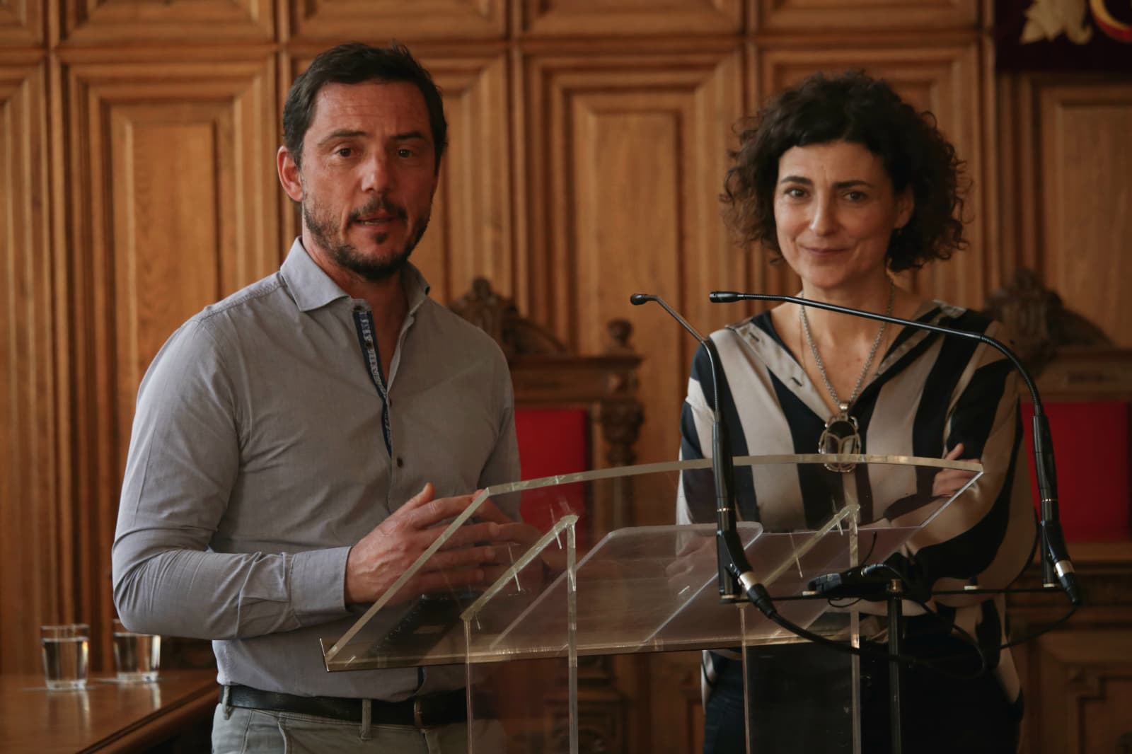 La concejala de Impulso Económico, Judith Castro, junto al CEO de la empresa de biotecnología aplicada a la reforestación ID, Jaime Olaizola